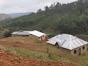 Foto de casas en una montaña